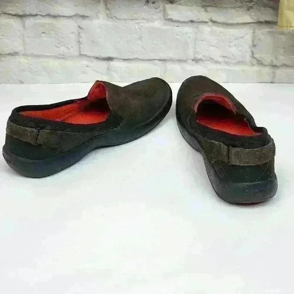 Crocs Loafers Brown Suede Leather Slip On Shoes Size 8 - Picture 11 of 12